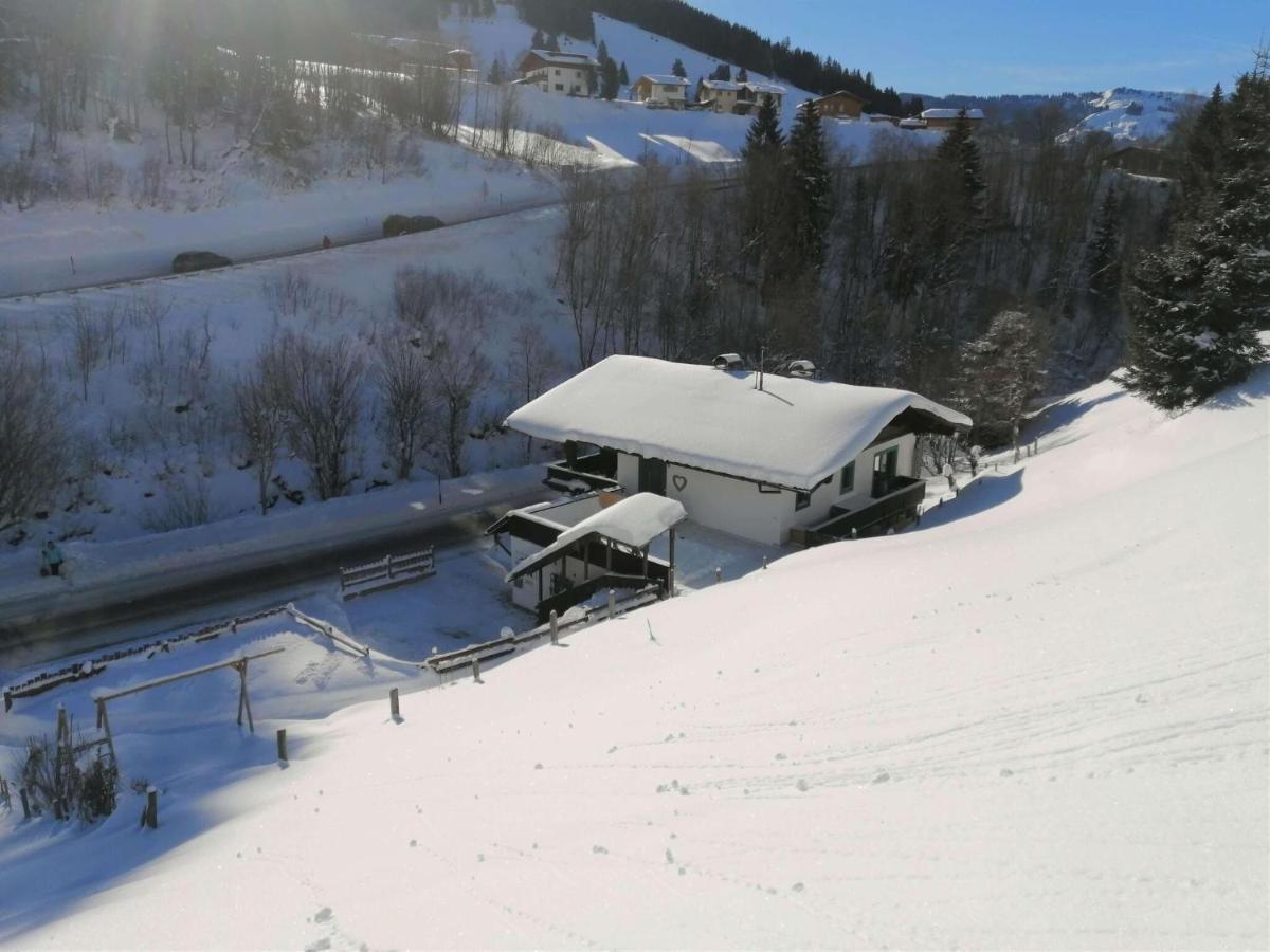 Apartment In Dienten With Mountain Views ดีนเทน อัม โฮคเคอนิก ภายนอก รูปภาพ